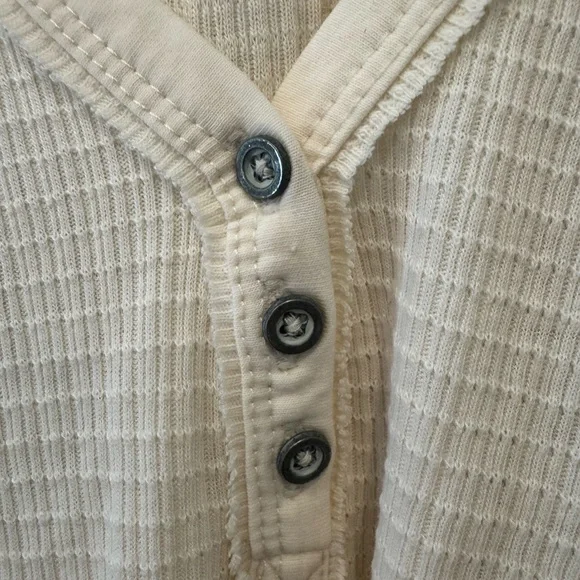 We The Free Citrine Ivory Knit Raw edge boho V-Neck Top M Oversized and relaxed - Picture 7 of 16